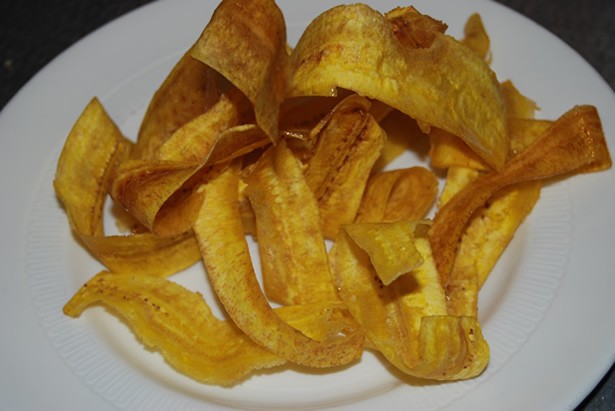 nicaragua food plantain chips / nicaraguan food