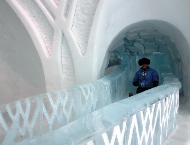 ice slide | hotel de glace | ice hotel canada