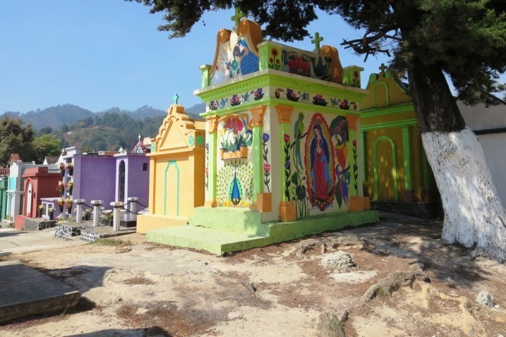 chichicasteango cemetery