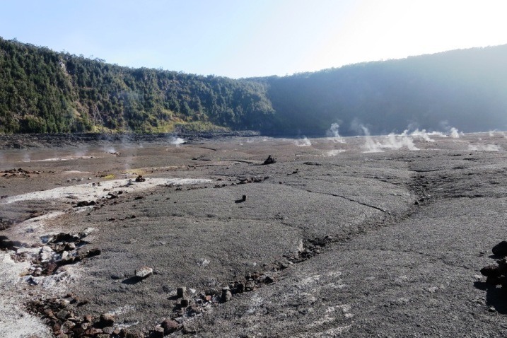 hiking - VOLCANOES NATIONAL PARK THE BIG ISLAND OF HAWAII