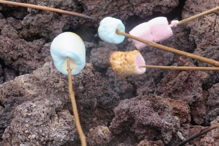 roast marshmallows pacaya volcano guatemala