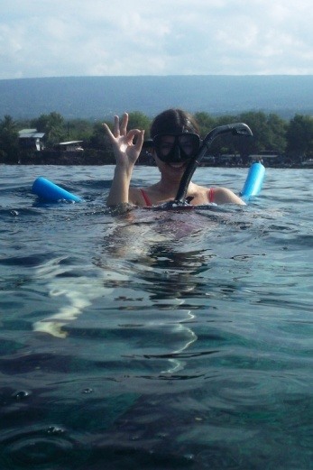 snorkeling by captain cook monument