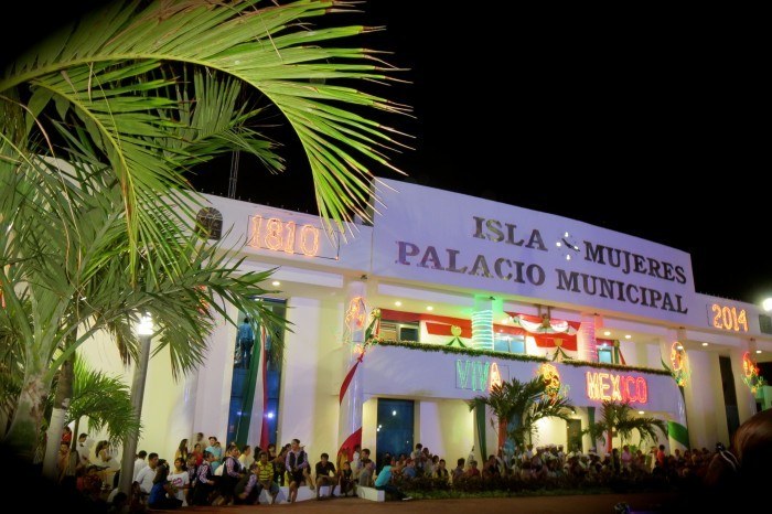 el grito isla mujeres stage