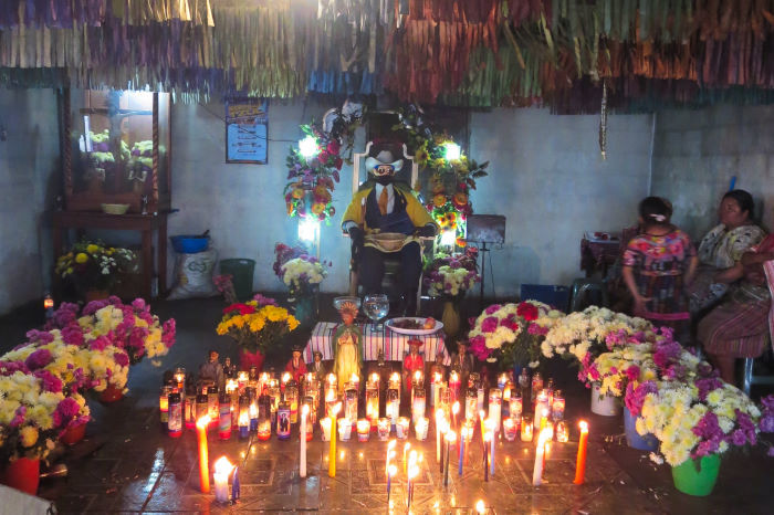 Meeting the folk saint Maximón in Zunil