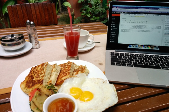 laptop and breakfast