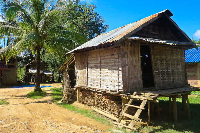 laos homestay