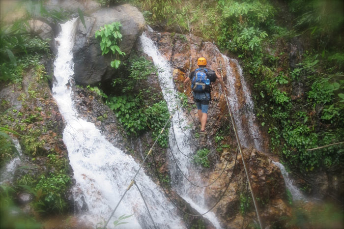 vang vieng challenge rope bridge