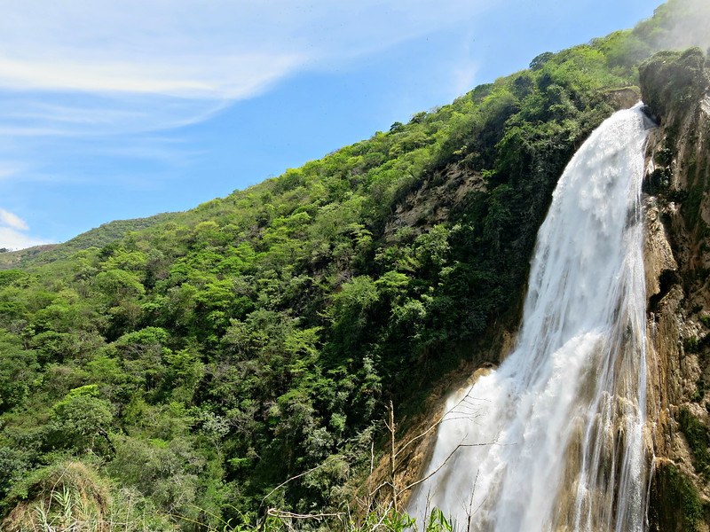 rainbow falls el chiflon