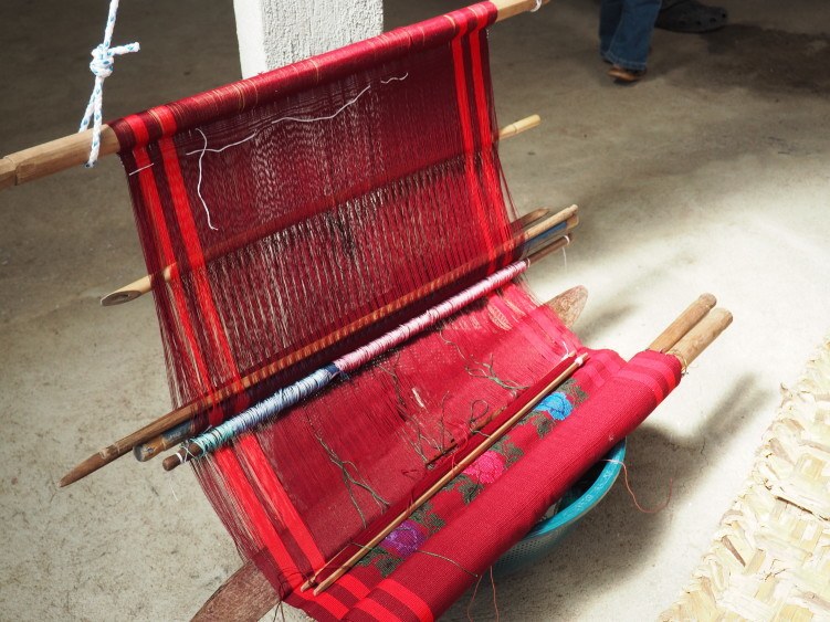 weaving guatemala