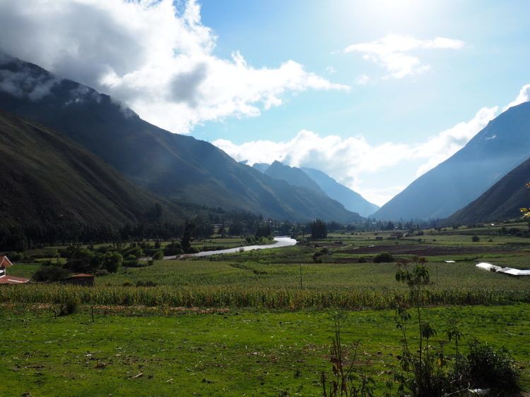 ollantaytambo sacred valley scenery (things to do instead of hiking the inca trail)