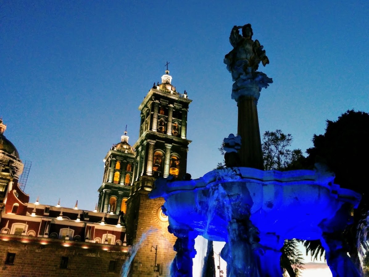 puebla zocalo at night