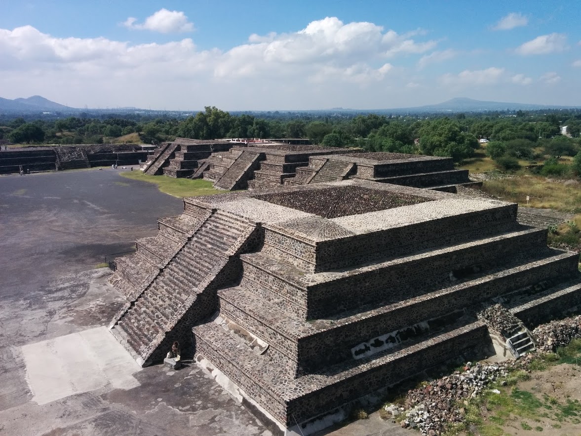 How to Day Trip from Mexico City to Teotihuacan by Bus