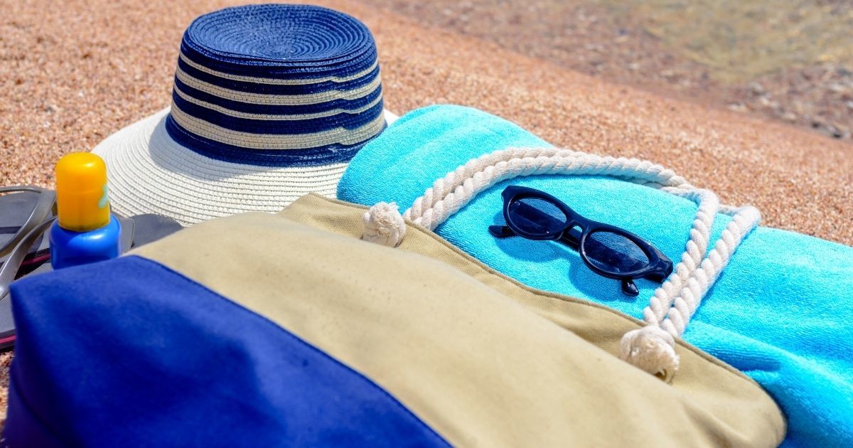 10 Things to Take to the Beach for the Best Day Ever