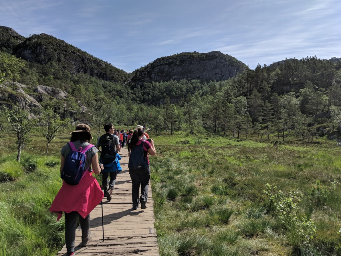 Constant people along the trail