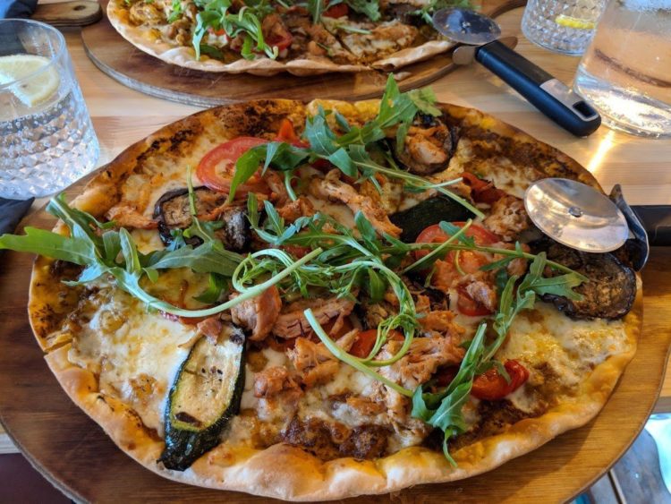 roasted vegetable flatbread at the Supper Club in Hamburg