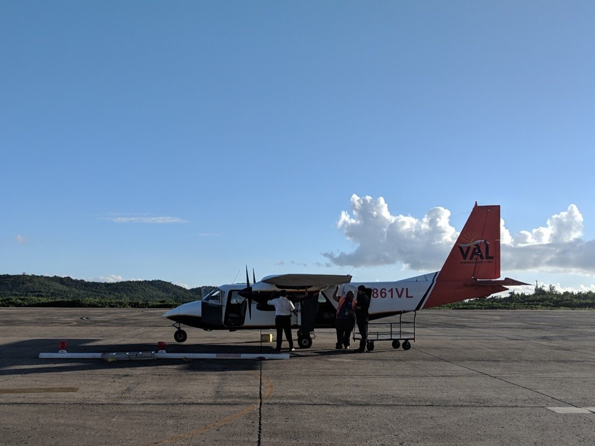 small airplane from ceiba to vieques