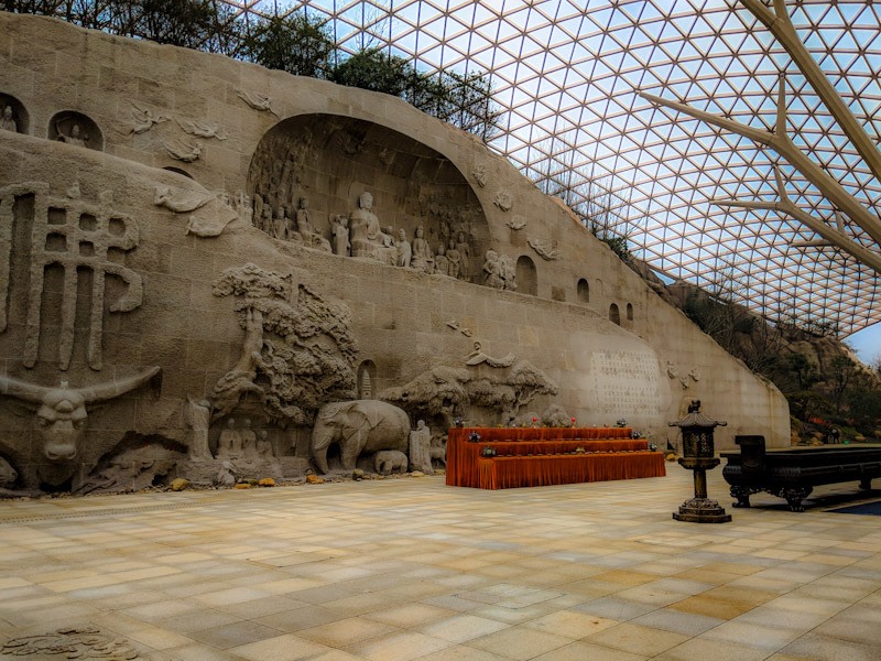 carvings at usnisa palace nanjing