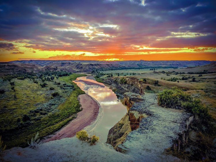 sunset over missouri river north dakota