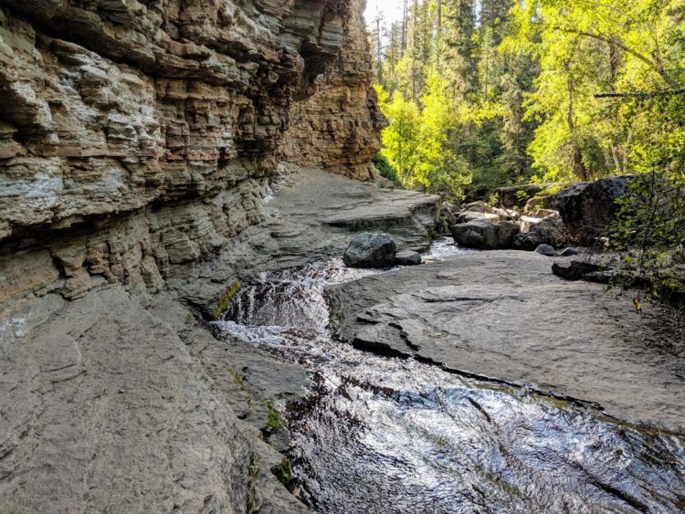 trail to devil's bathtub