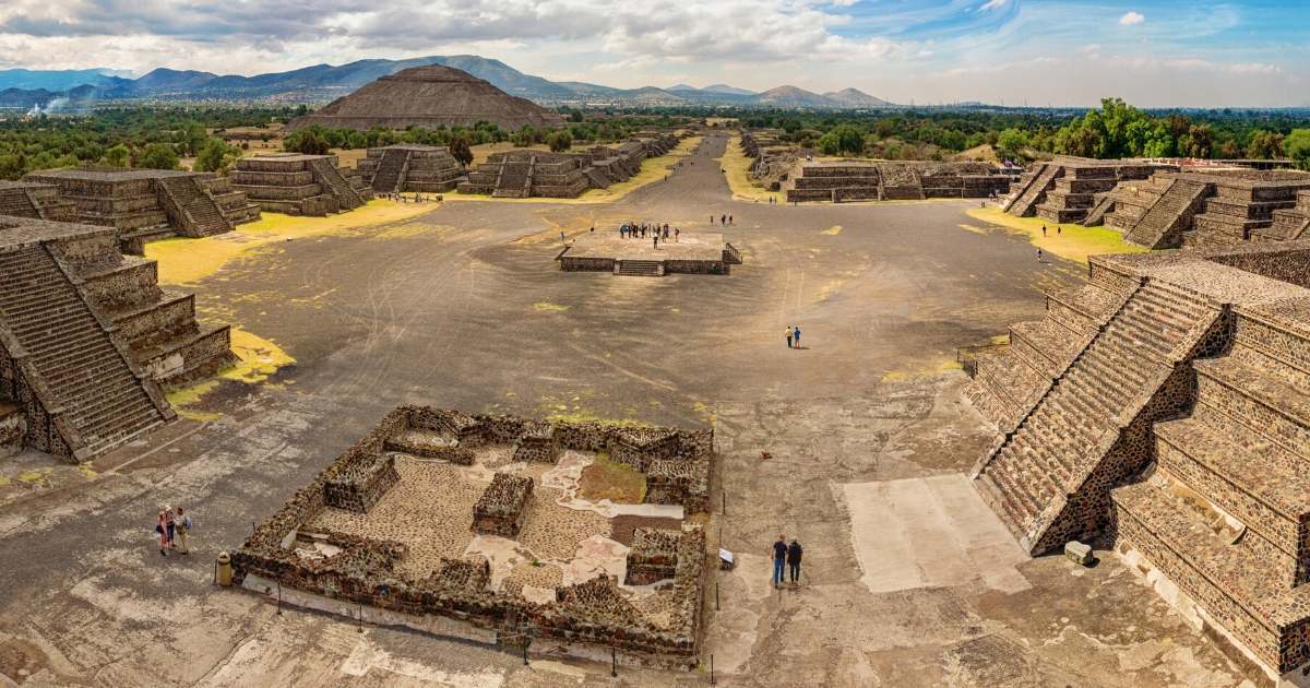 How to Day Trip from Mexico City to Teotihuacan by Bus How to Day Trip from Mexico City to Teotihuacan by Bus
