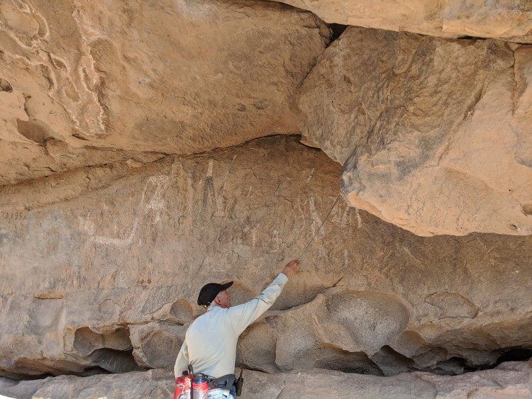 hueco tanks pictographs