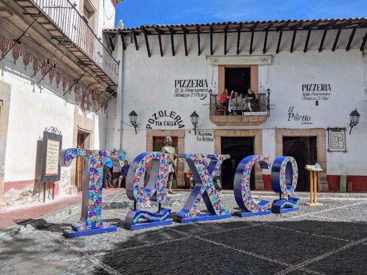 taxco sign