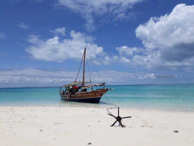 dhow dive boat in mafia island