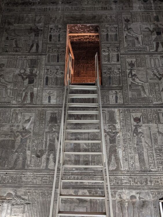 ladder inside dendera