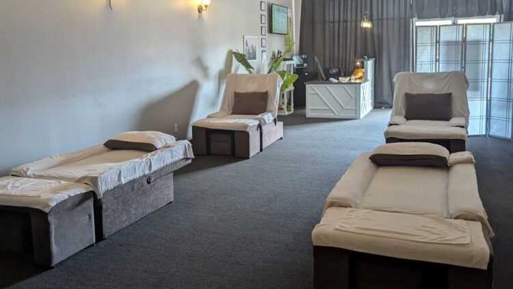 foot massage beds in a spa near zion